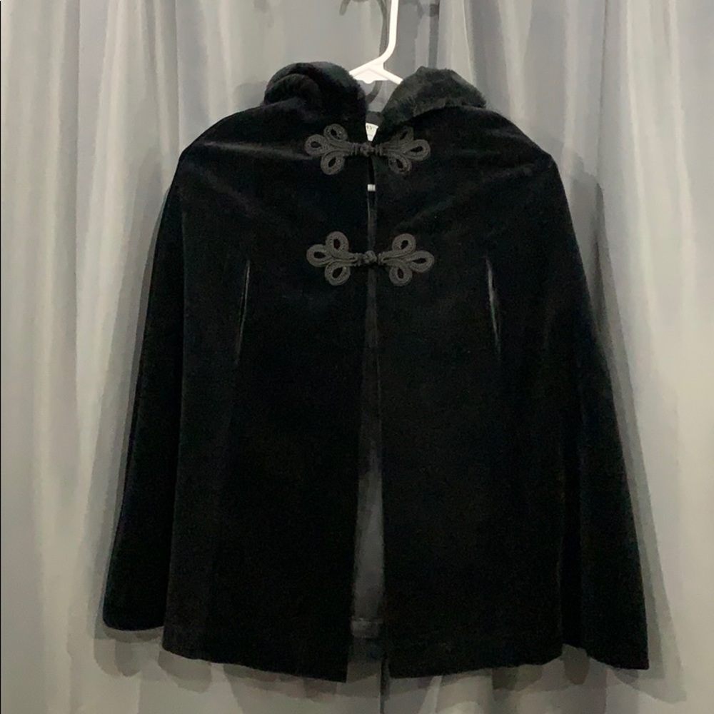 Emjay Creations Black Cape | Christmas | Photos